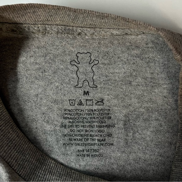 Grizzly x Wolverine Tee Grey Size Medium ($30) - Picture 3 of 4